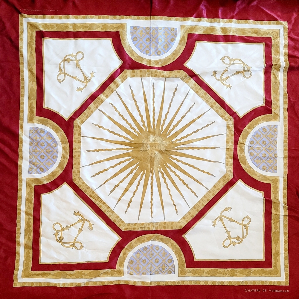 NWOT Chateau de Versailles Red + Gold Scarf